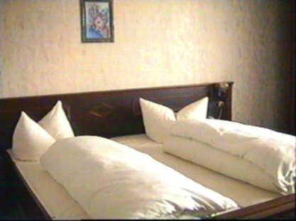 Hotel Restaurant Zur Krone Obersuhl Номер фото